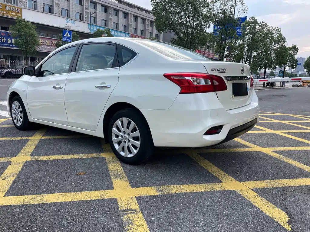 Nissan Sylphy — миниатюра 3