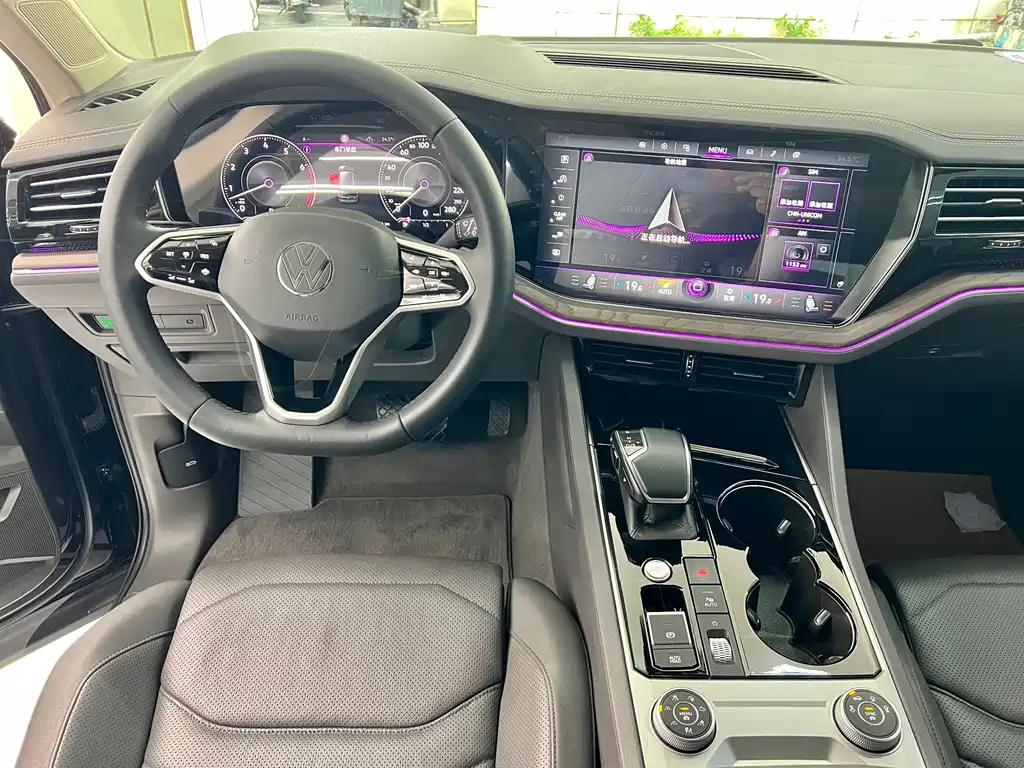 Volkswagen Touareg 2021 3.0TSI Sport