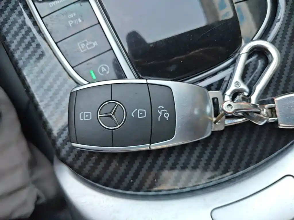 Mercedes-Benz C-Class — миниатюра 17