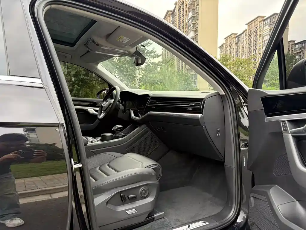Volkswagen Touareg — миниатюра 9