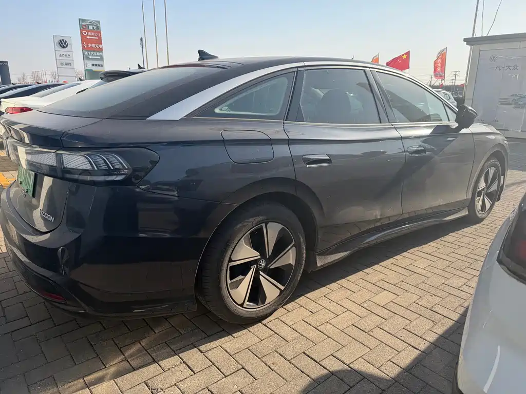 VOLKSWAGEN ID.7 VIZZION