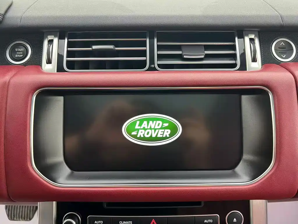 Land Rover Range Rover — миниатюра 17