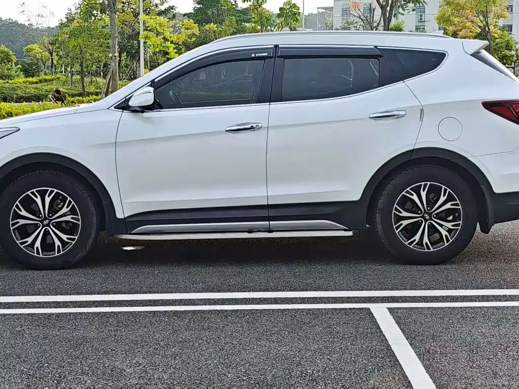 Hyundai Santa Fe — миниатюра 7