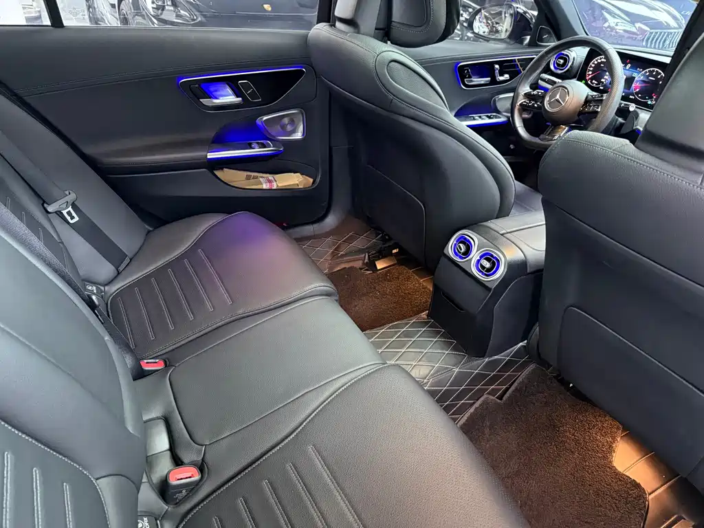 Mercedes-Benz C-Class — миниатюра 14