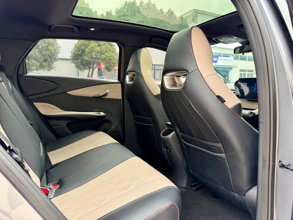 BYD Dolphin — миниатюра 8