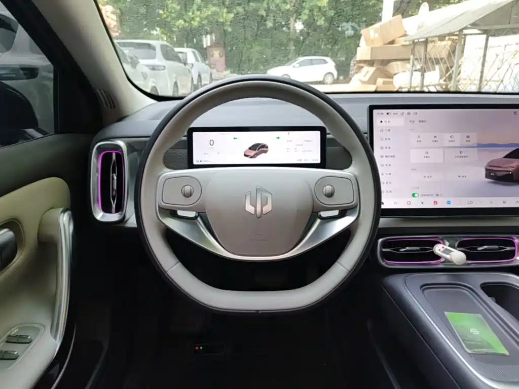 Leapmotor Leapmotor B01 — миниатюра 11
