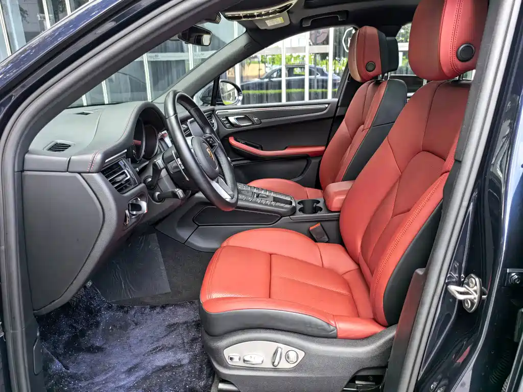 Porsche Macan — миниатюра 9