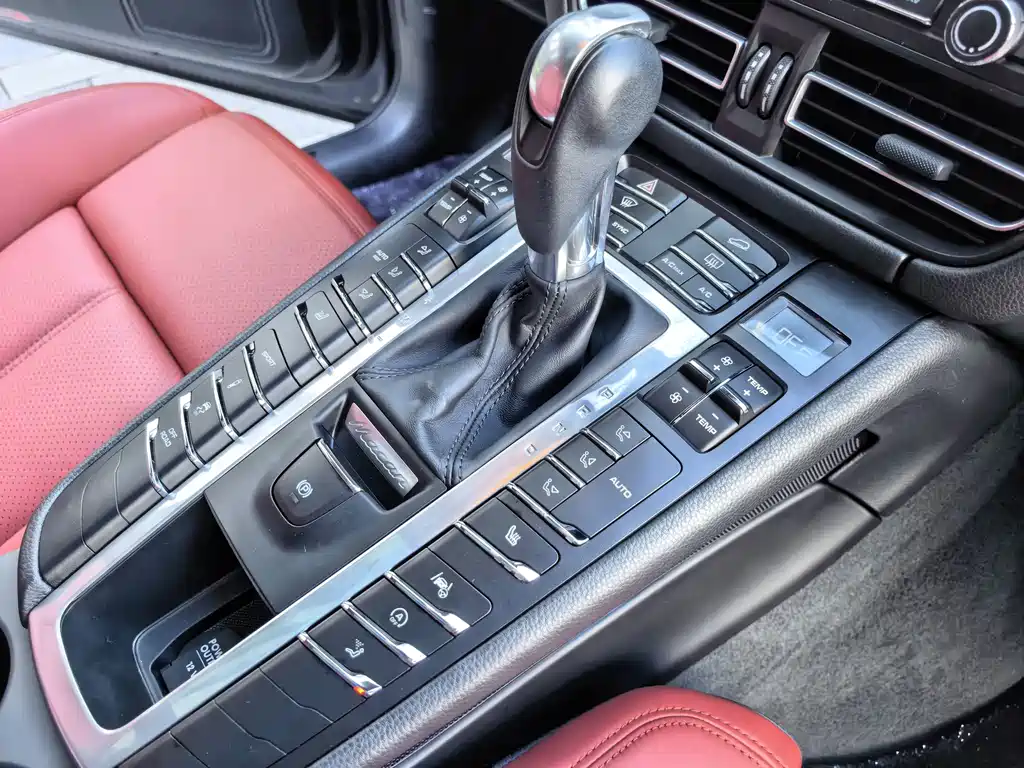 Porsche Macan — миниатюра 30