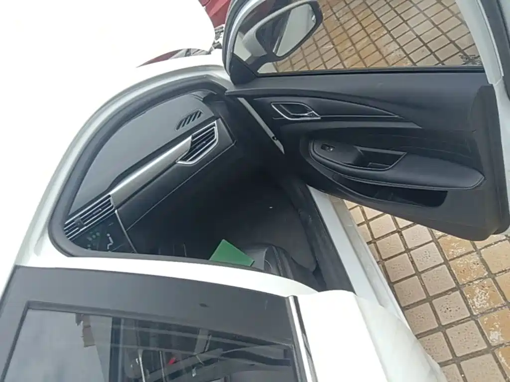 Roewe i5 — миниатюра 9