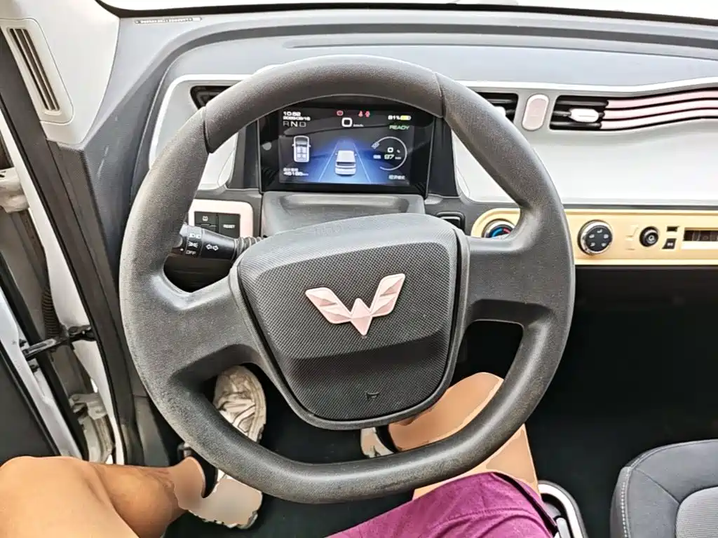 Wuling MINIEV — миниатюра 11