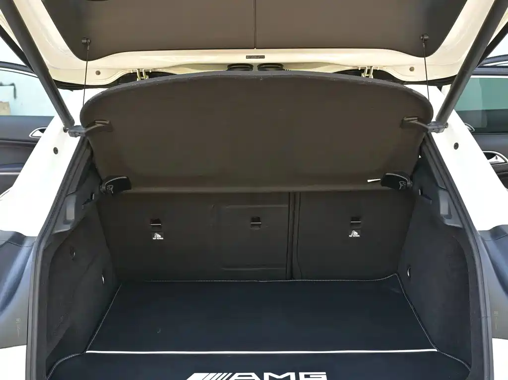 Mercedes-Benz GLA AMG — миниатюра 11