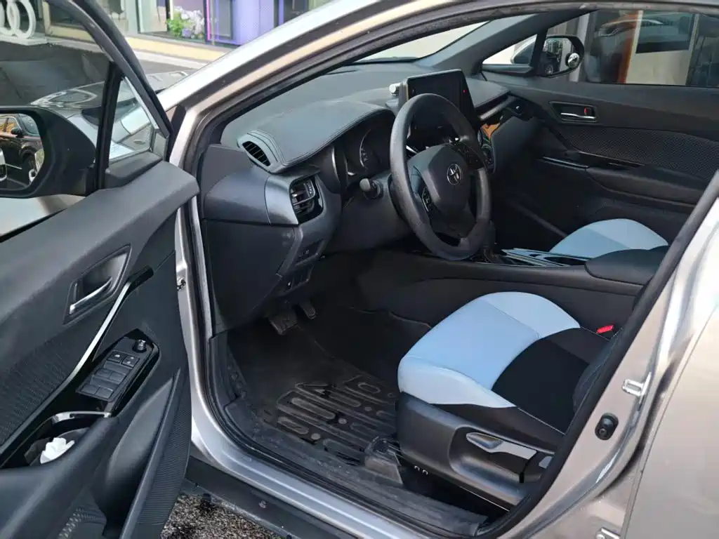 Toyota IZOA — миниатюра 8