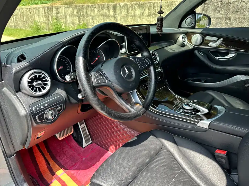Mercedes-Benz GLC 2019 GLC 260 4MATIC Luxury