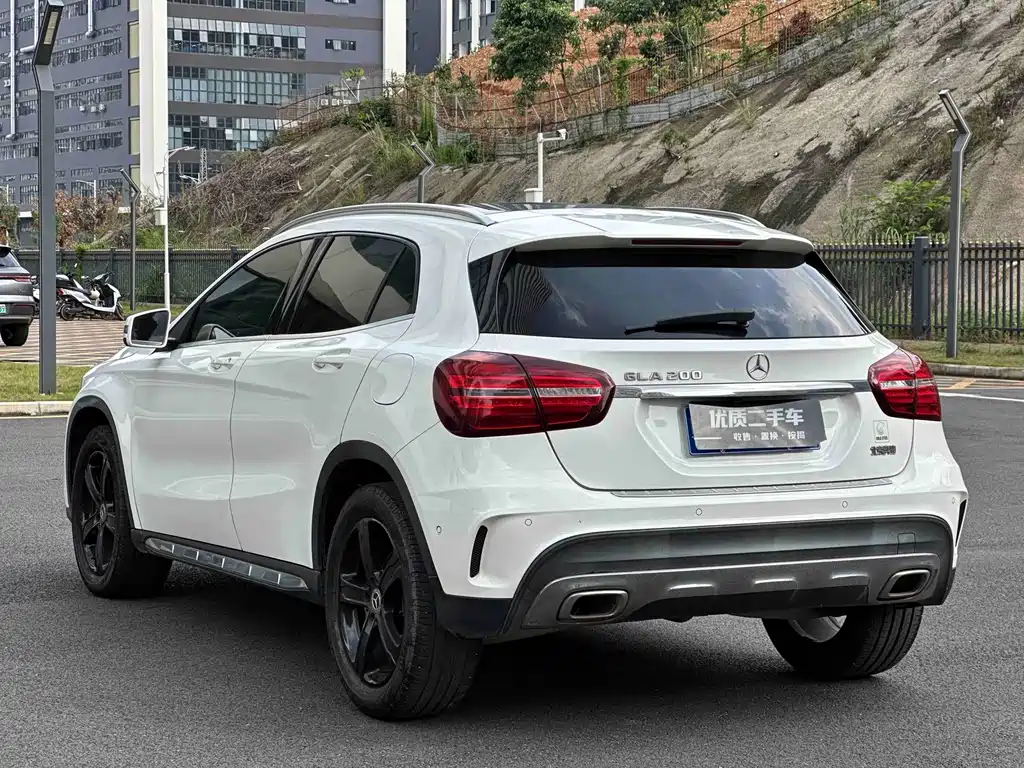 Mercedes-Benz GLA — миниатюра 7