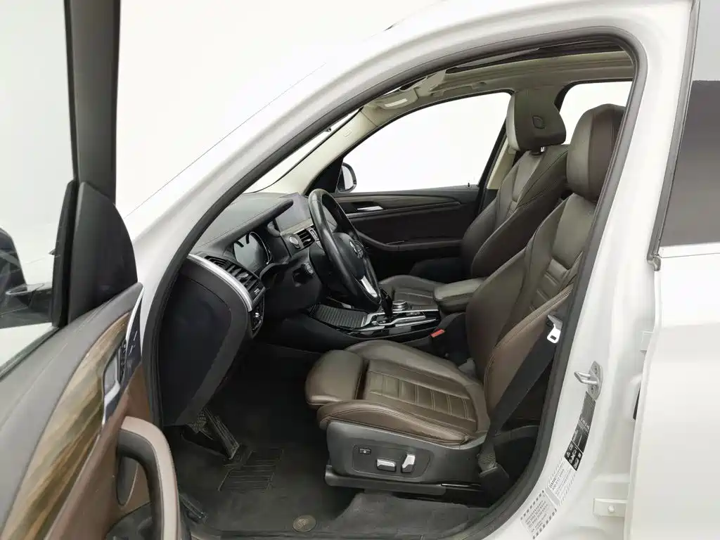 BMW X3 — миниатюра 10