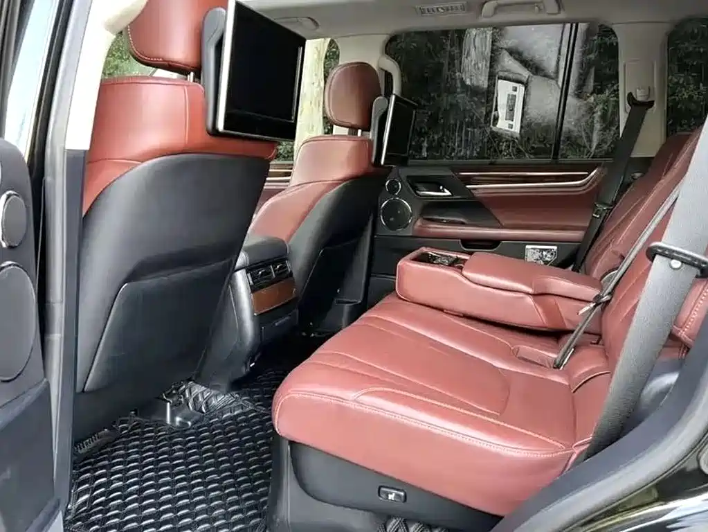 Lexus LX — миниатюра 5