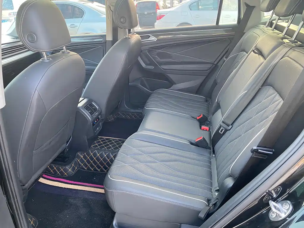 Volkswagen Tiguan L — миниатюра 10