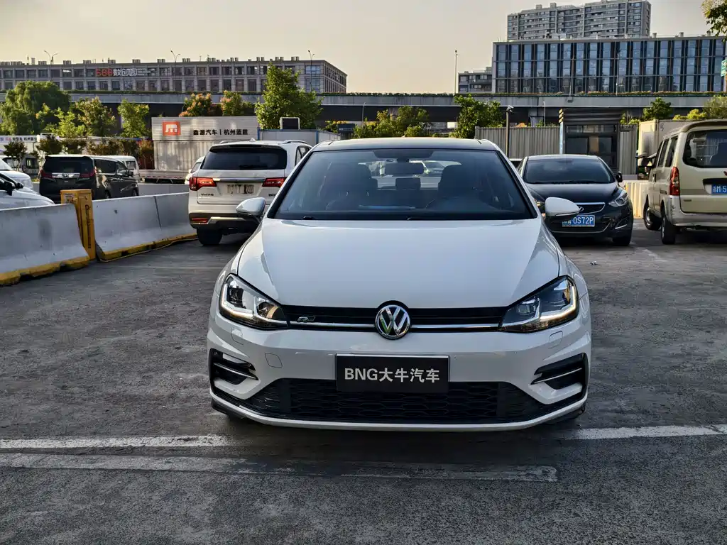Volkswagen Golf — миниатюра 2