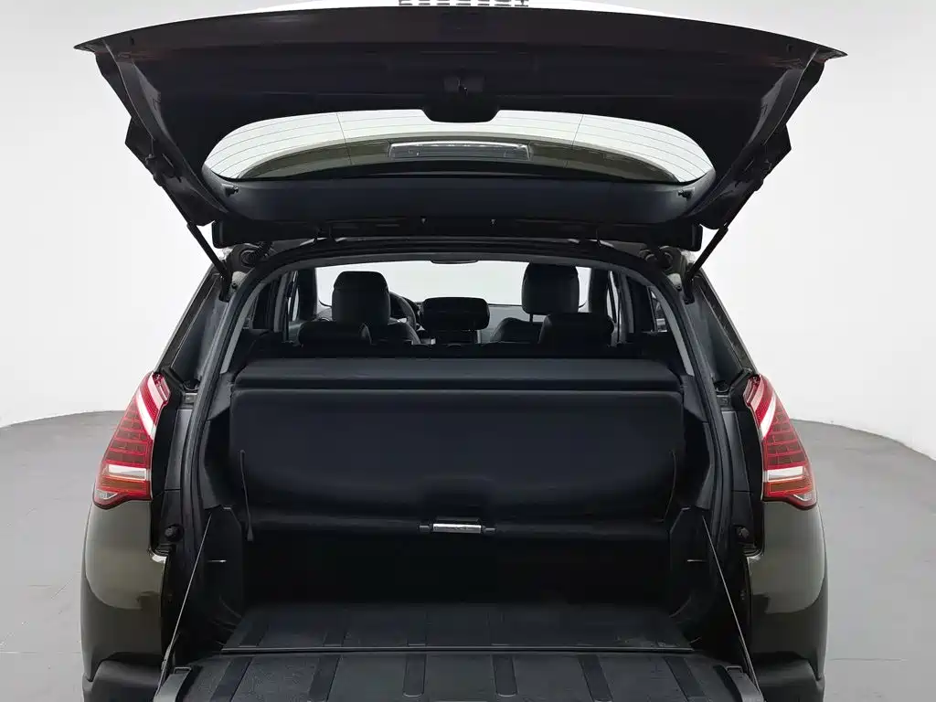 Peugeot 3008 — миниатюра 16