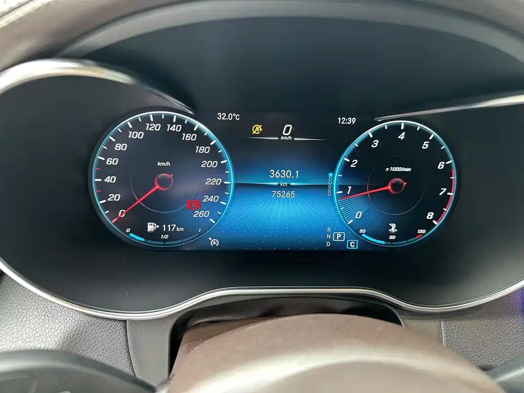 Mercedes-Benz GLC — миниатюра 12