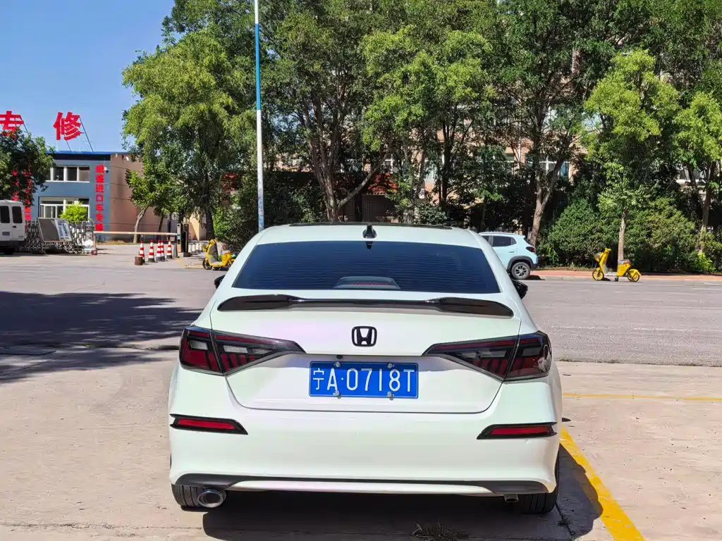 Honda Civic — миниатюра 8