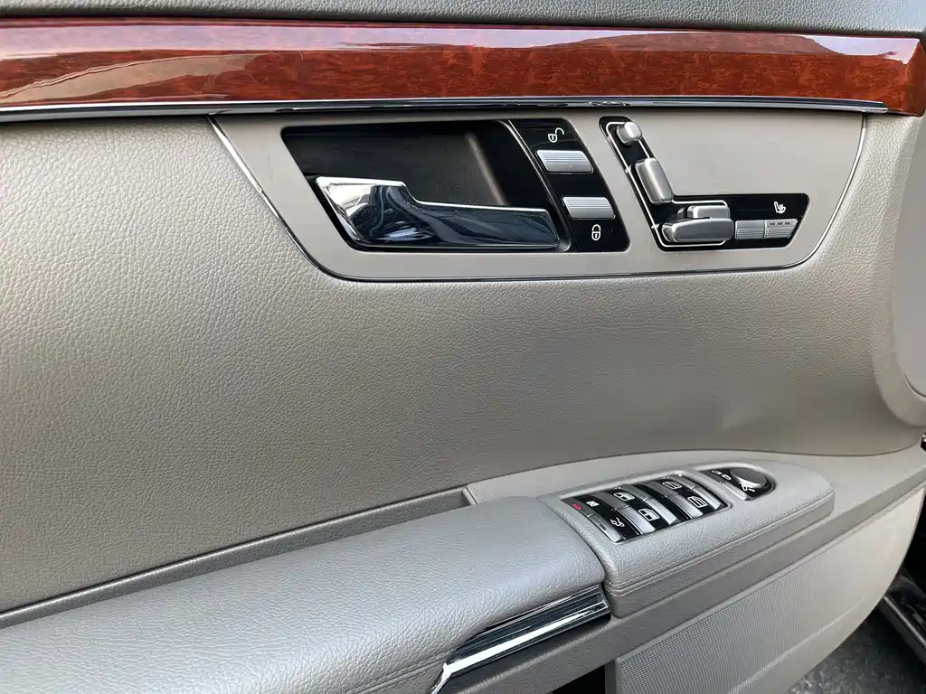 Mercedes-Benz S-Class — миниатюра 16