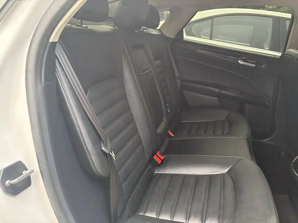 Ford Mondeo — миниатюра 13