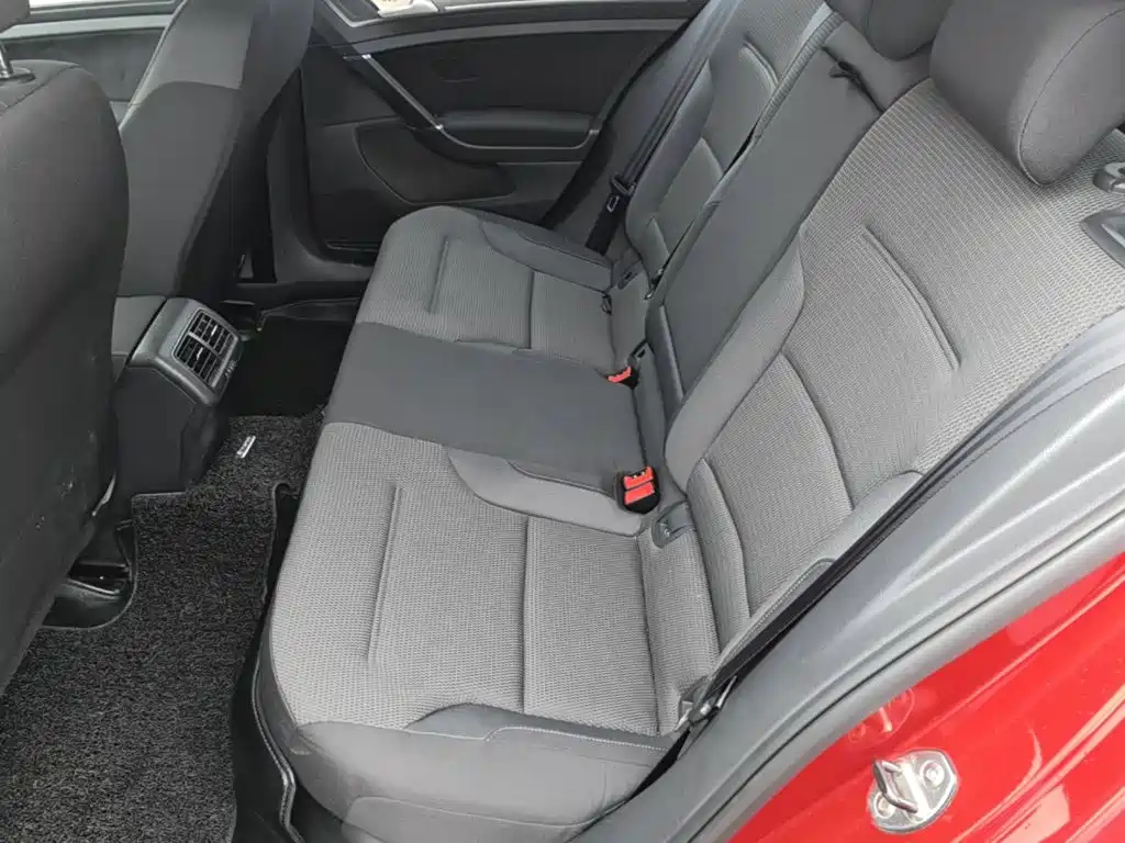Volkswagen Golf — миниатюра 17