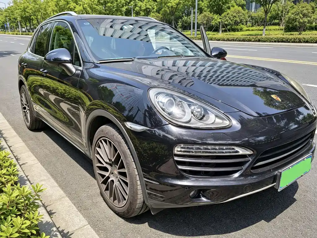 Porsche Cayenne 2014 Cayenne Platinum Edition 3.0T