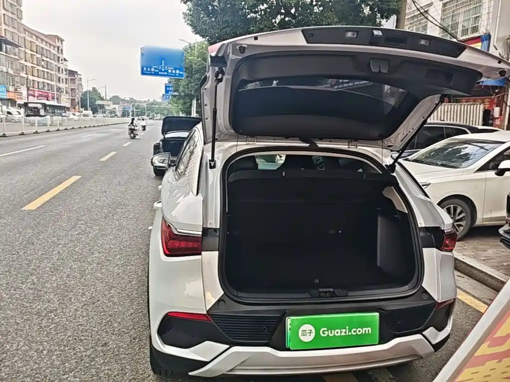BYD Yuan Plus — миниатюра 19