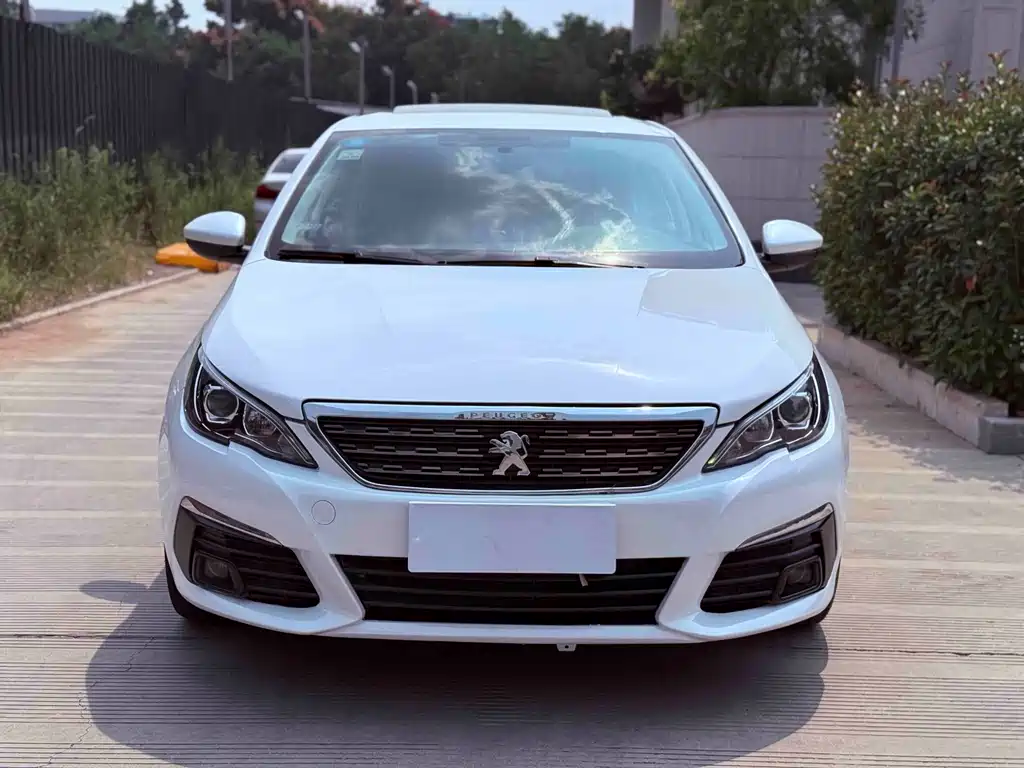 Peugeot 308 — миниатюра 2