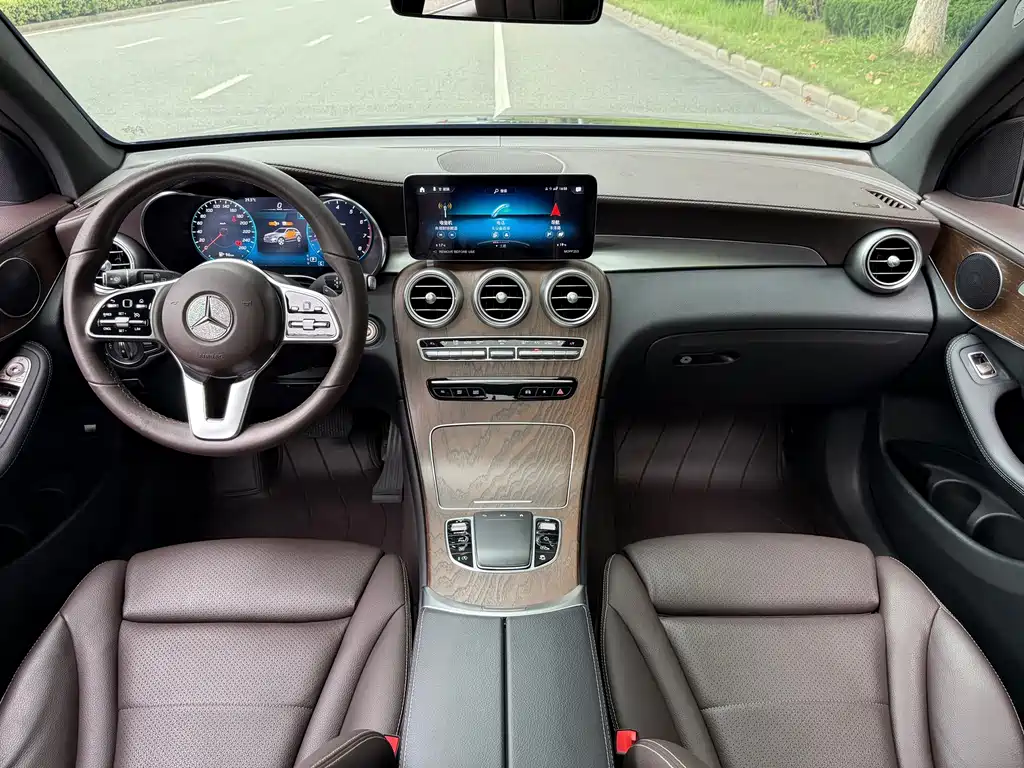 Mercedes-Benz GLC — миниатюра 12