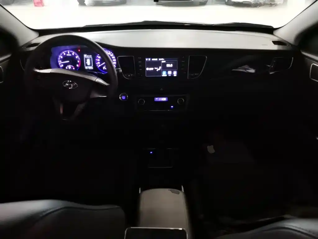 Hyundai Mistra — миниатюра 10