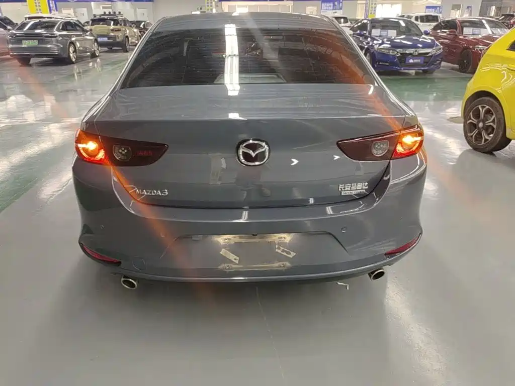 Mazda 3 Axela — миниатюра 6