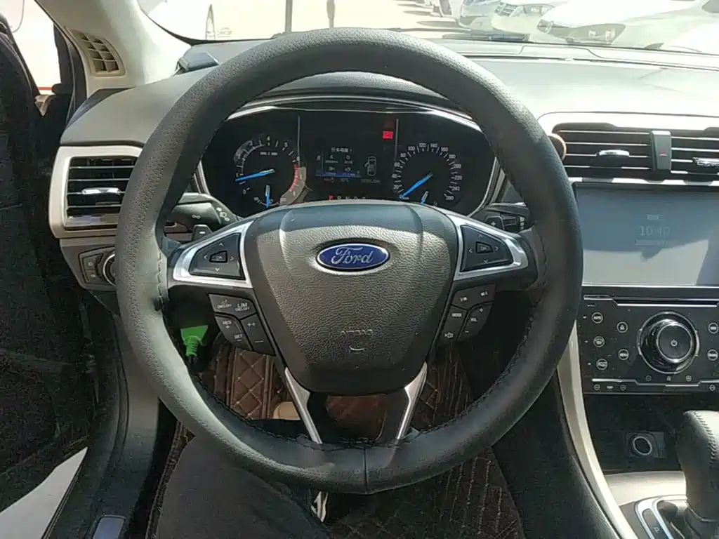 Ford Mondeo — миниатюра 11