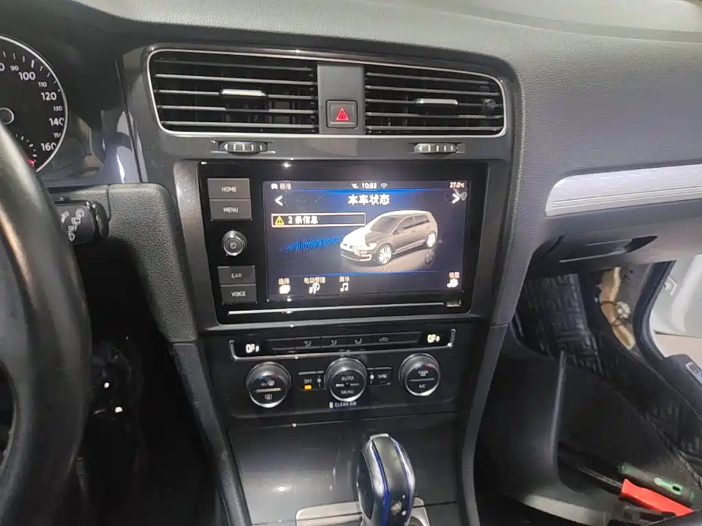 Volkswagen Golf EV — миниатюра 13