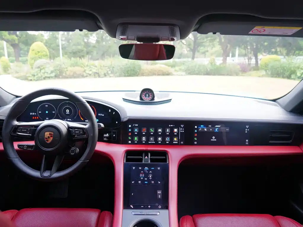 Porsche Taycan — миниатюра 8