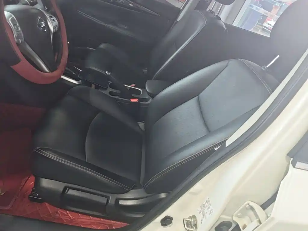 Nissan Tiida — миниатюра 15