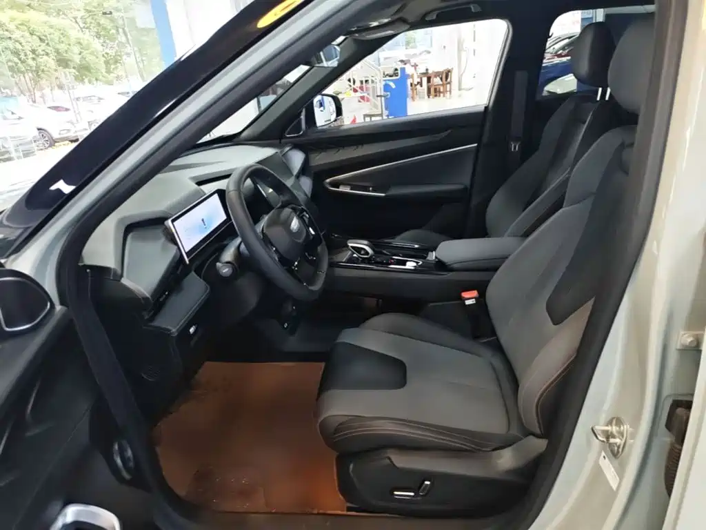 Geely Boyue — миниатюра 15