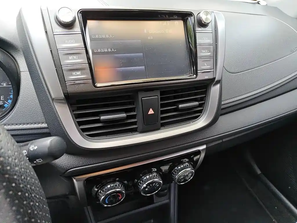 Toyota Yaris L — миниатюра 6