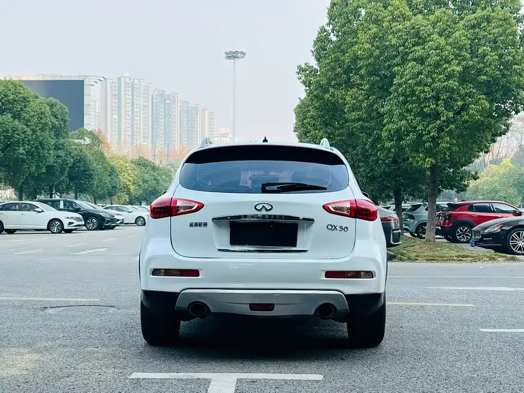 INFINITI QX50