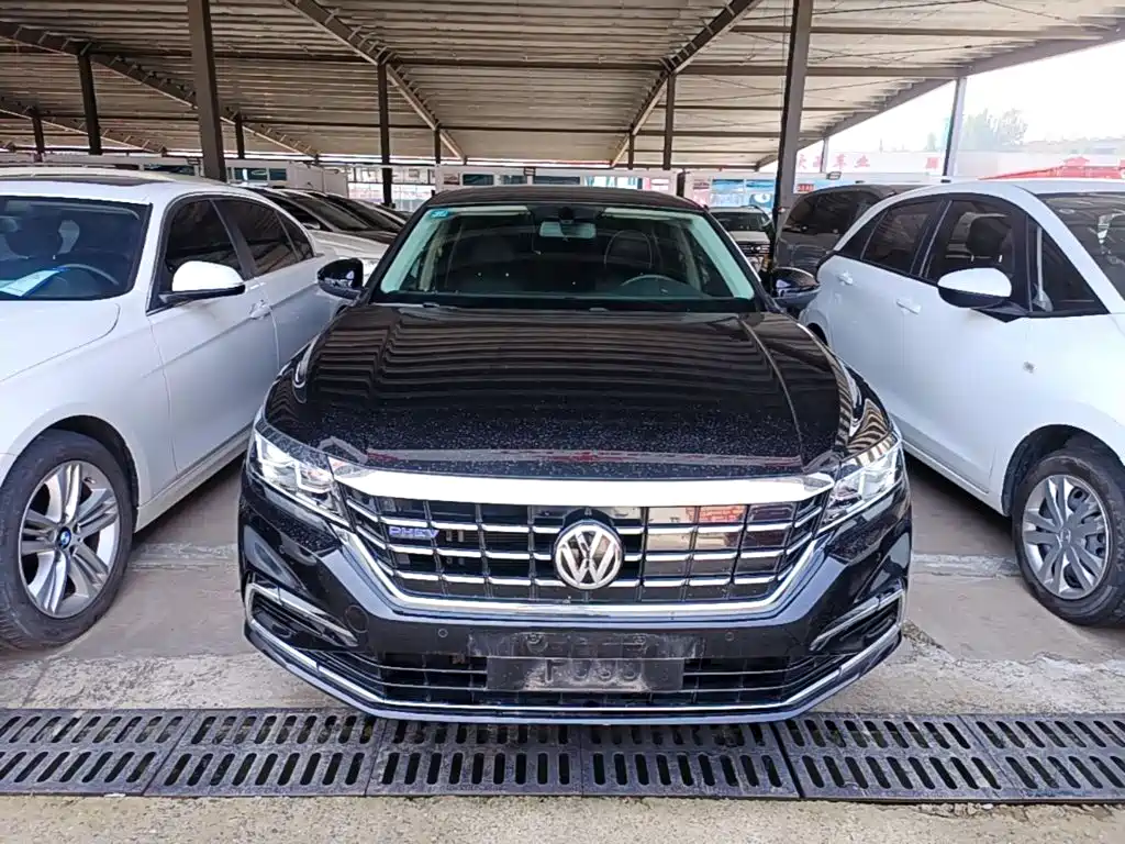 Volkswagen Passat PHEV — миниатюра 3