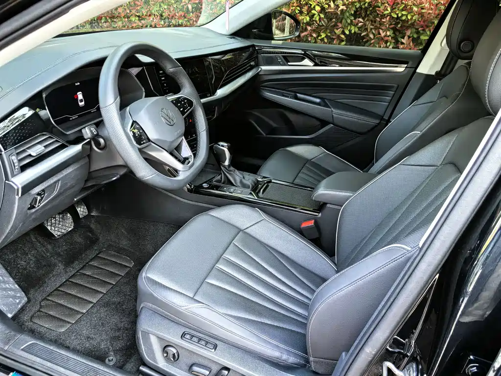 Volkswagen Passat 2024 380TSI Elite