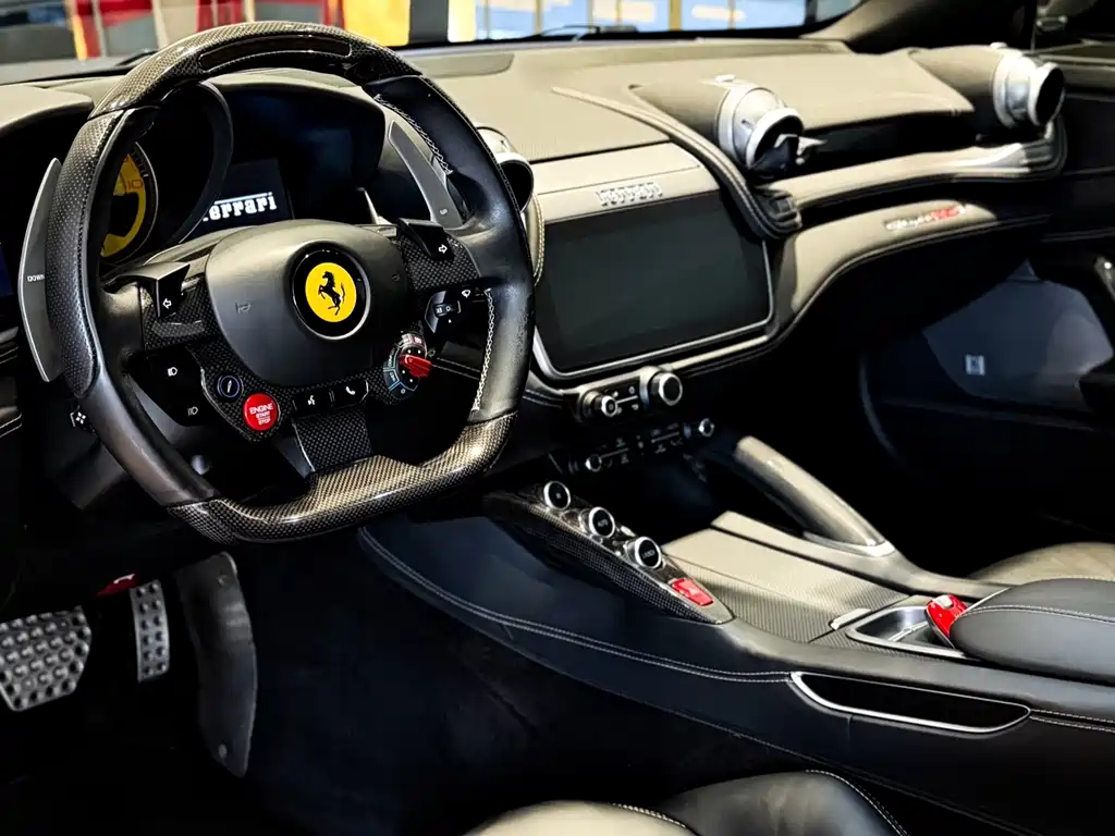 Ferrari GTC4Lusso — миниатюра 11