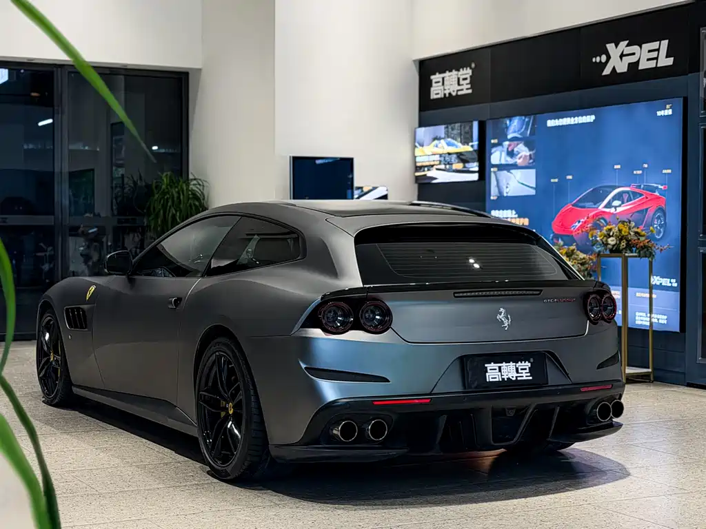 Ferrari GTC4Lusso — миниатюра 17