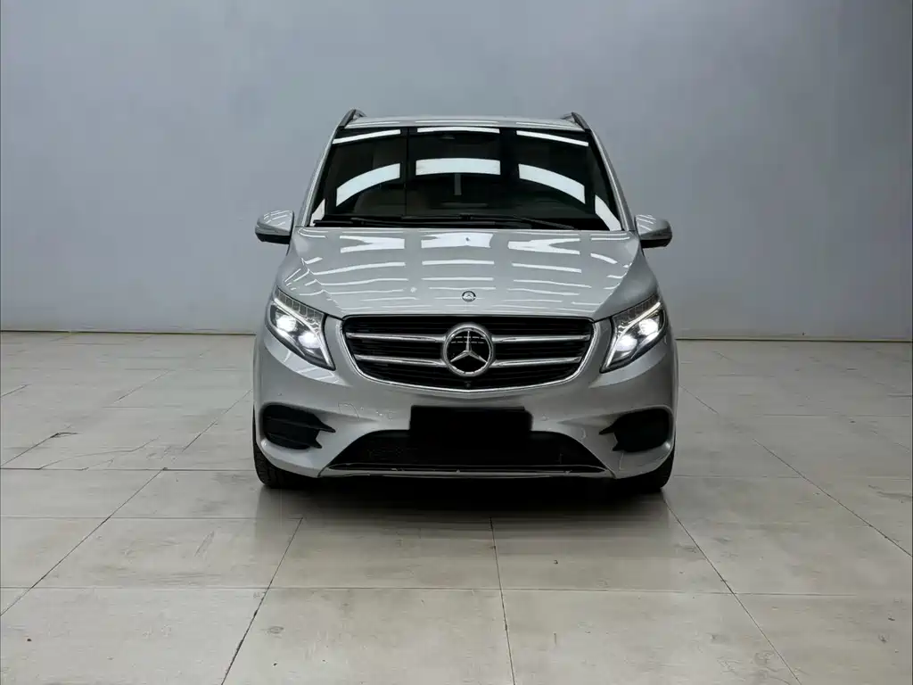 Mercedes-Benz V-Class — миниатюра 2
