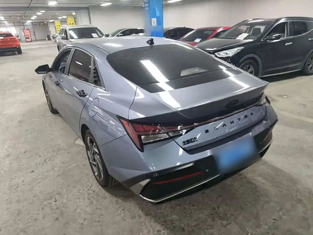 Hyundai Elantra — миниатюра 5
