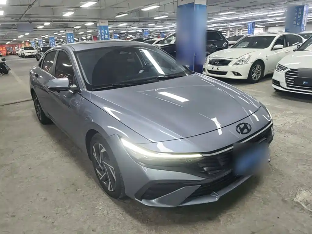 Hyundai Elantra — миниатюра 4