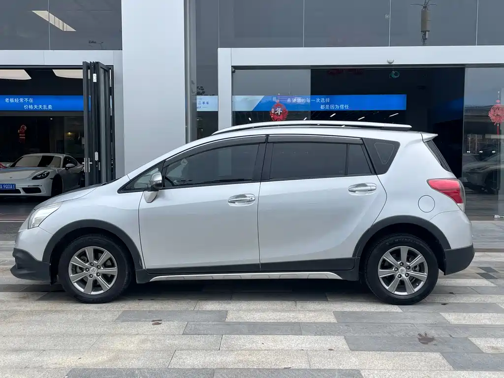 Toyota Verso — миниатюра 3