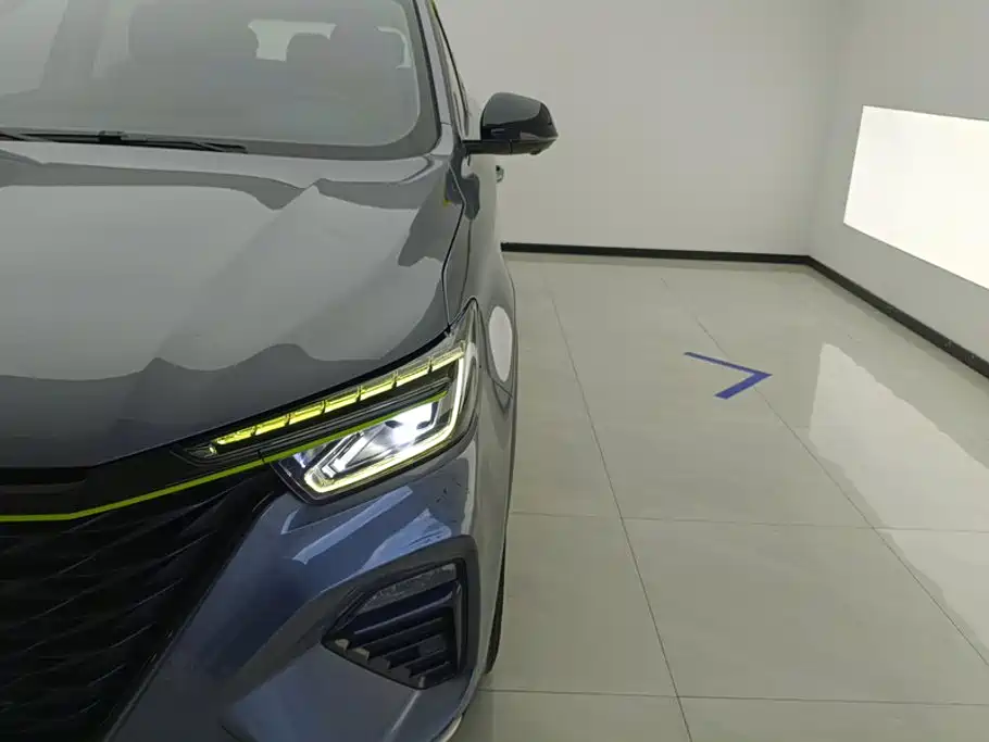 Roewe RX5 — миниатюра 5